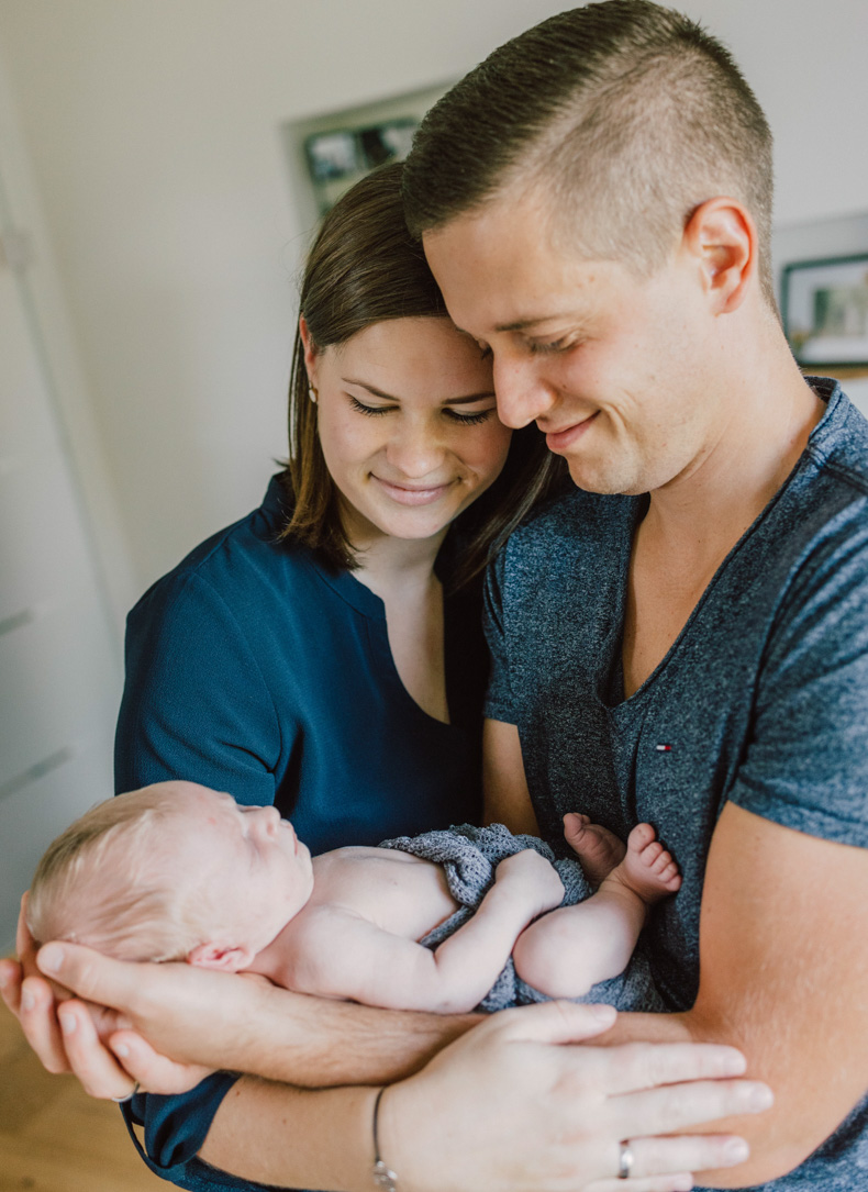 Newbornshooting Homestory Baby Lukas, fotografiert von Fotografie echtZEIT Raphaela Messerklinger